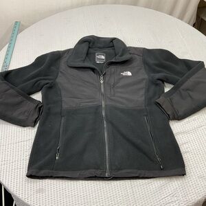 The North Face Women's Black and Gray Performance Jacket